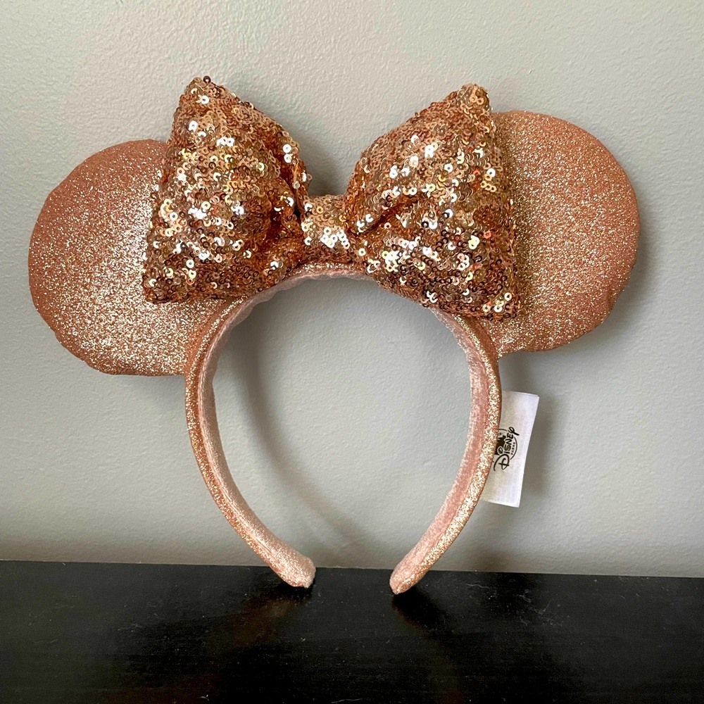 Authentic Disney Parks Rose Gold Minnie Ears